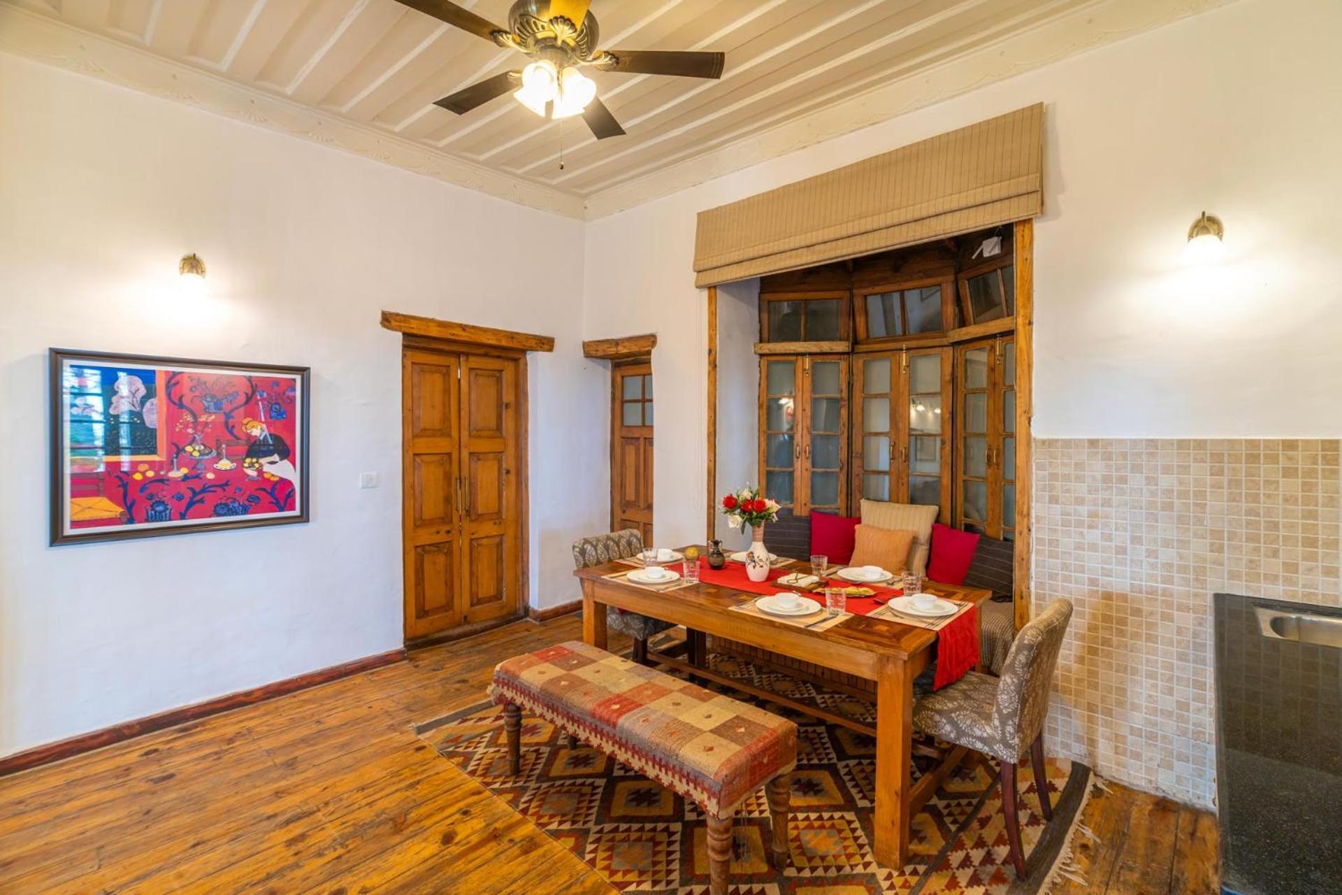 Stayvista At Paris Villa With Pvt Pool & Valley View Kasauli Ngoại thất bức ảnh