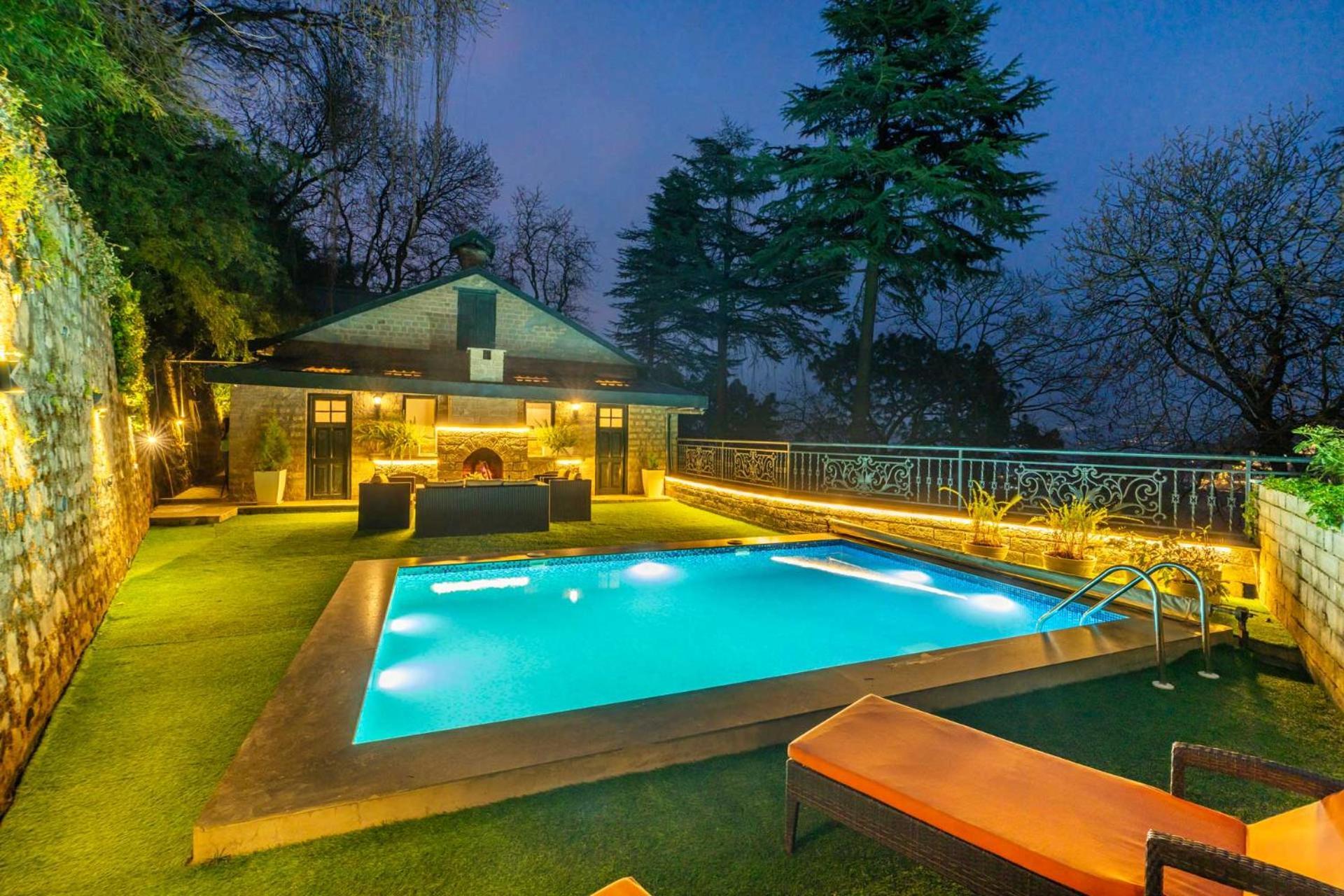 Stayvista At Paris Villa With Pvt Pool & Valley View Kasauli Ngoại thất bức ảnh