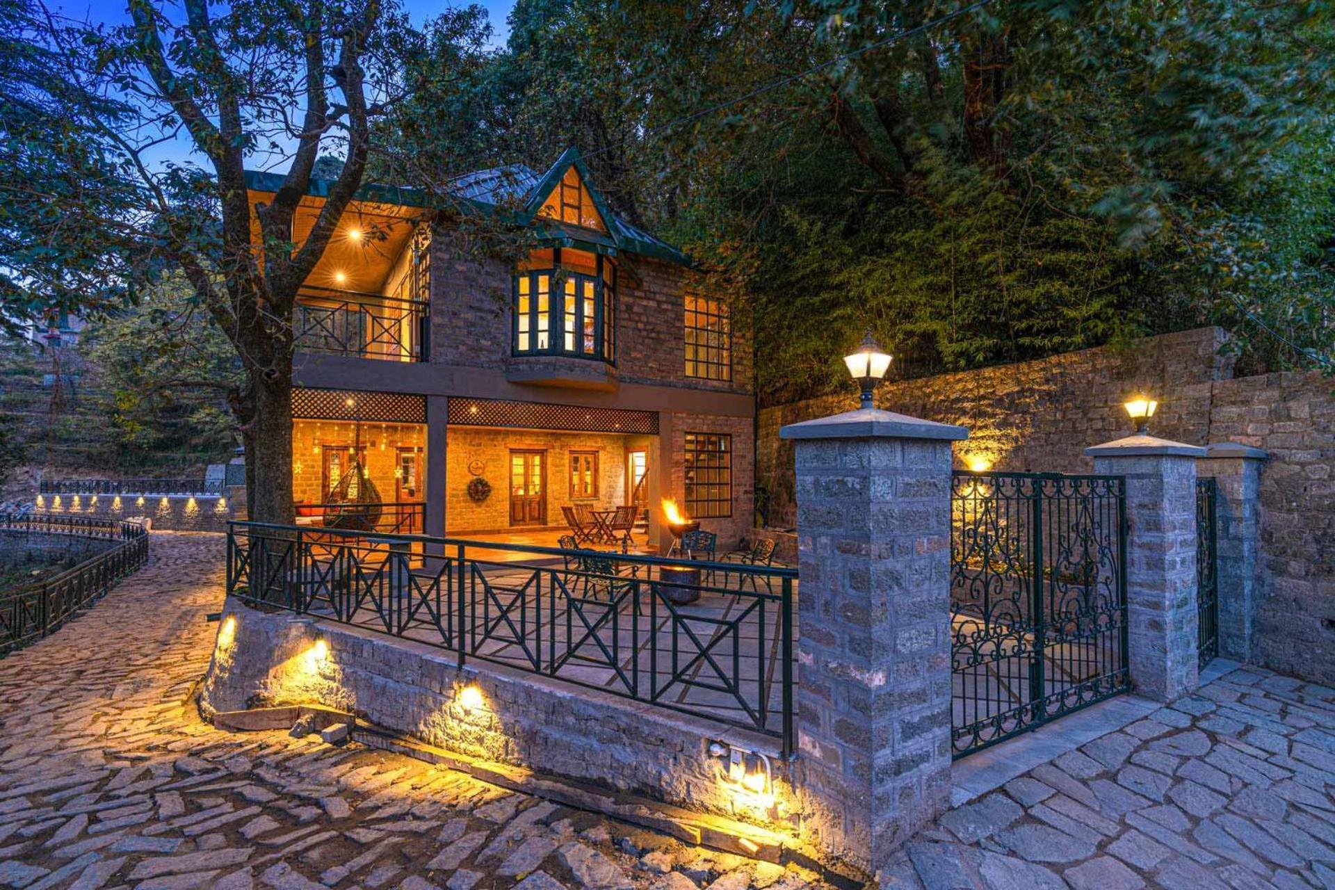 Stayvista At Paris Villa With Pvt Pool & Valley View Kasauli Ngoại thất bức ảnh